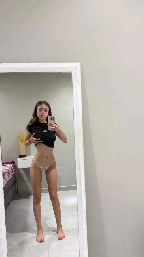 F18 would you destroy a 5‘1 girl