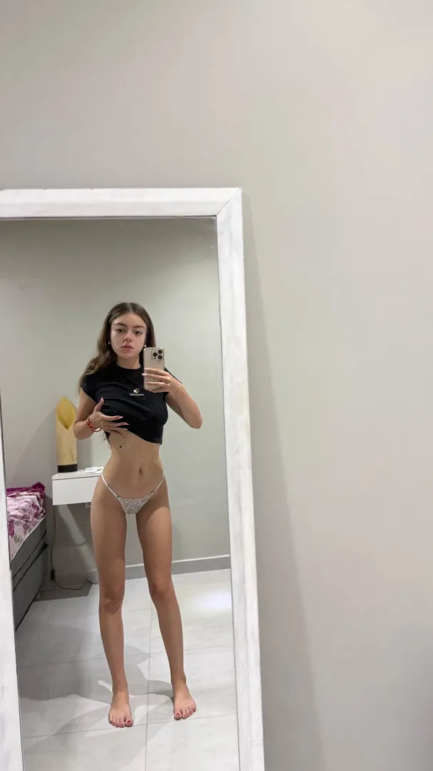 F18 would you destroy a 5‘1 girl