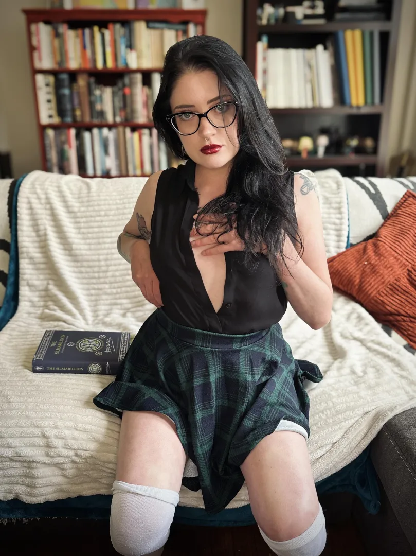 Geeky girls can be sexy too