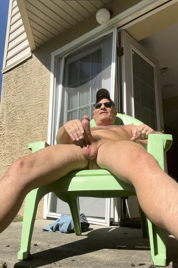 I’m still jerking off outside