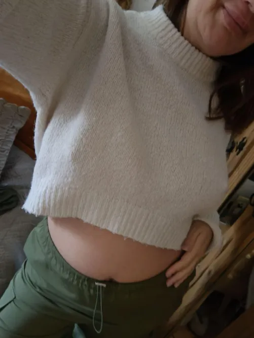 Pointing at you through my jersey