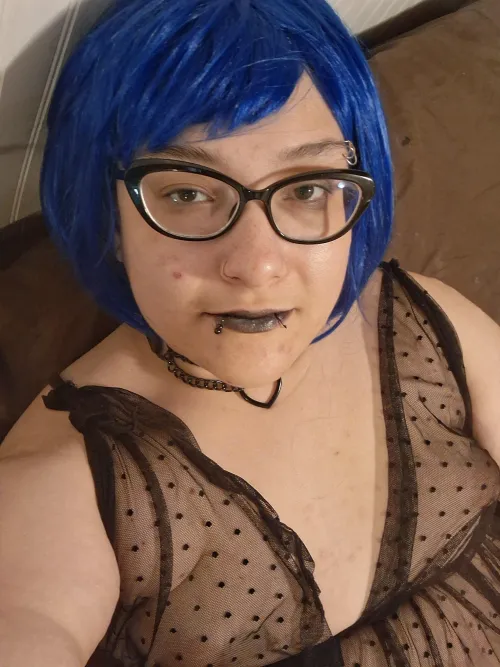 Small titty milf here