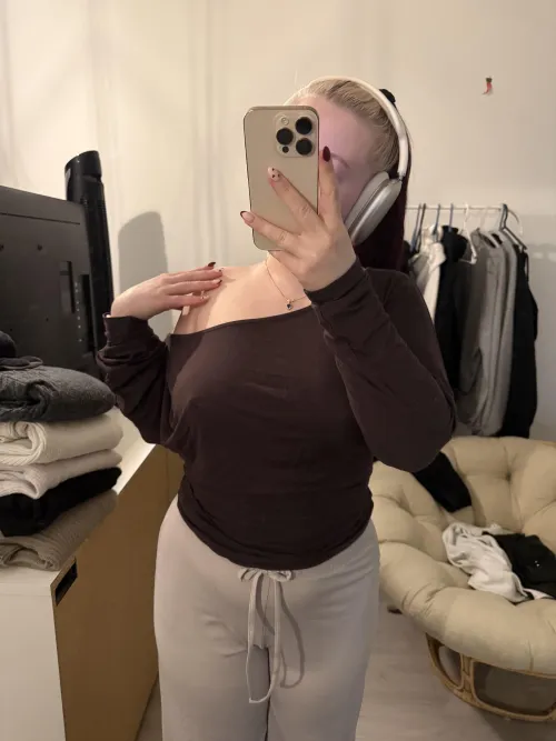 yksinäisyys saa mut sekoomaa 