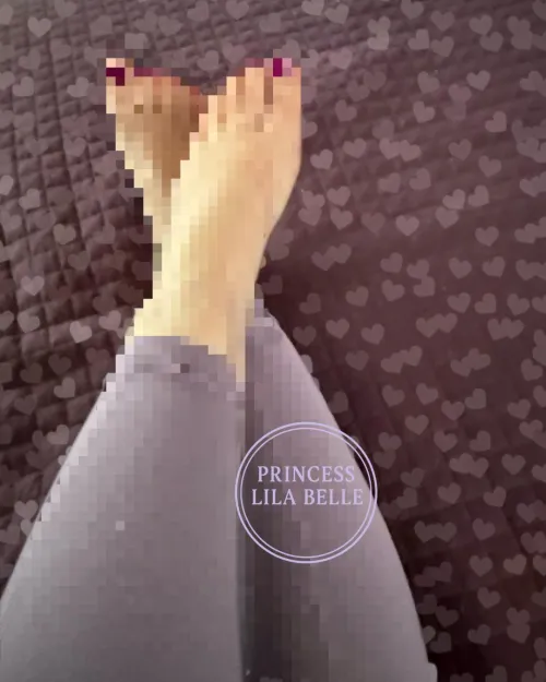 You are so pathetic. Drooling over my pixels. 