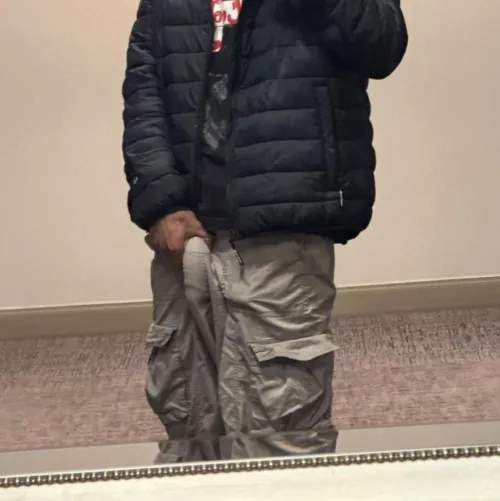 23 M Bi Anyone in Columbus? If you got your own spot dm me