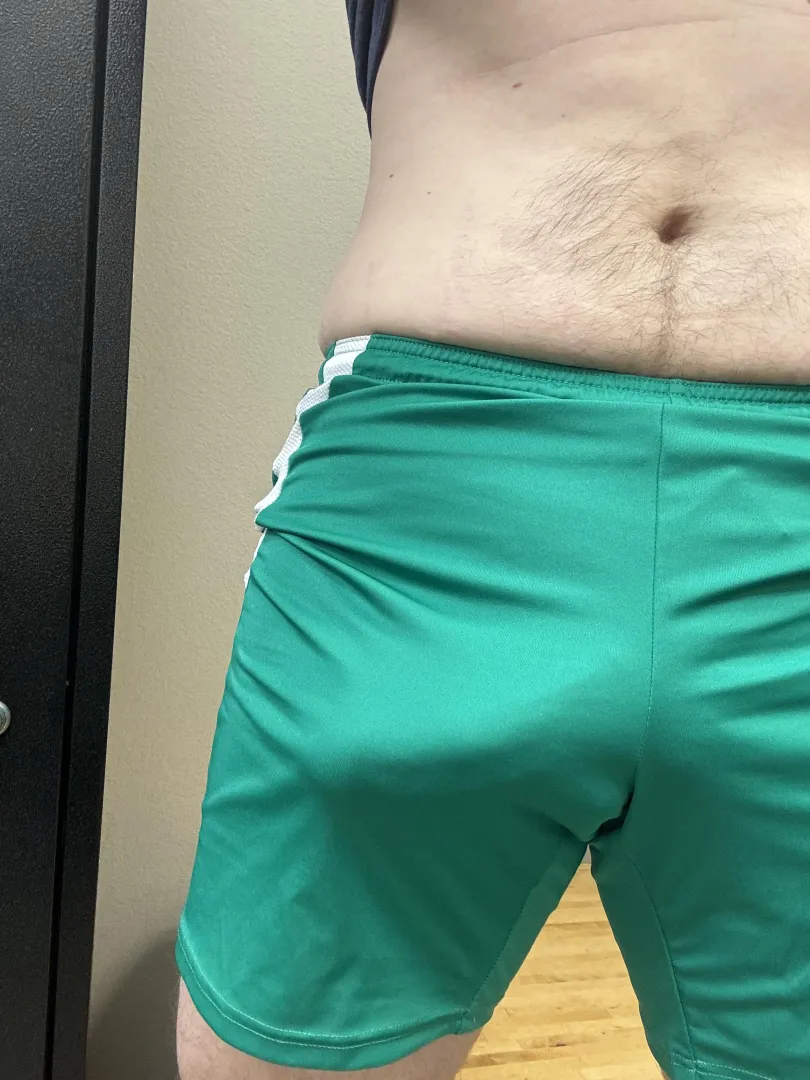 32 bi gym attire