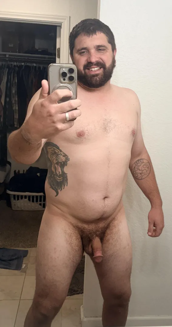 (32) dad bod and proud
