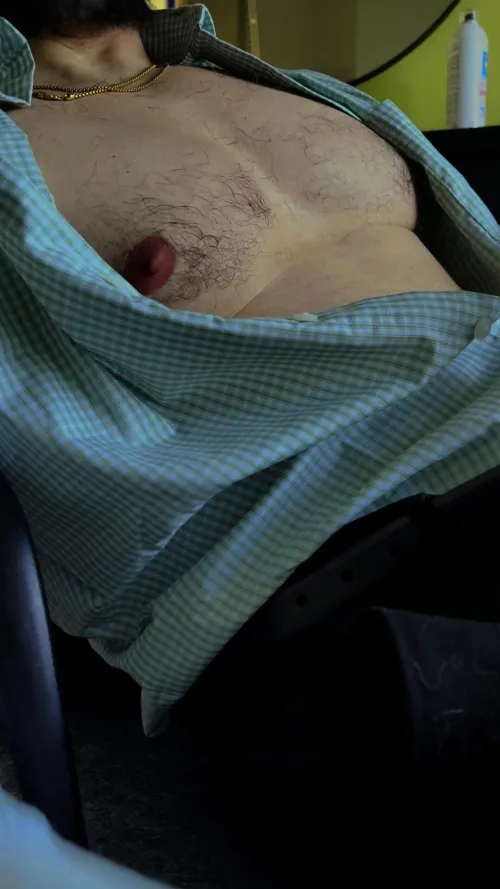 (40) Silver in the room.