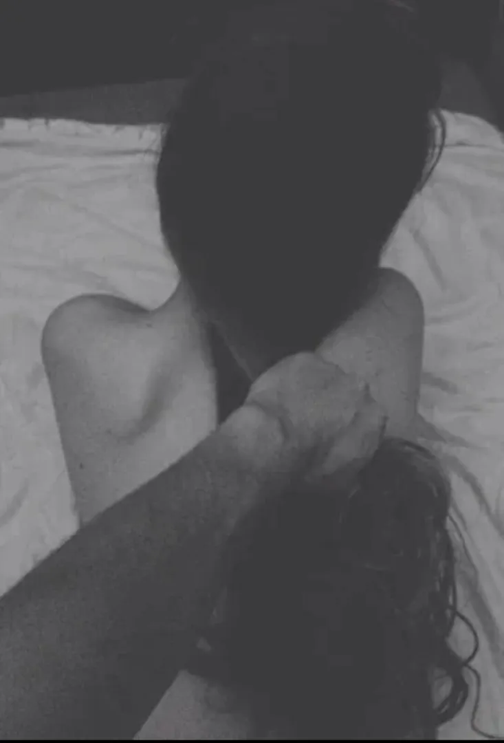 Any [F] here into books and reading? 36M.