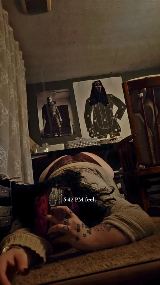 caught you staring, daddy… like the view? ✨