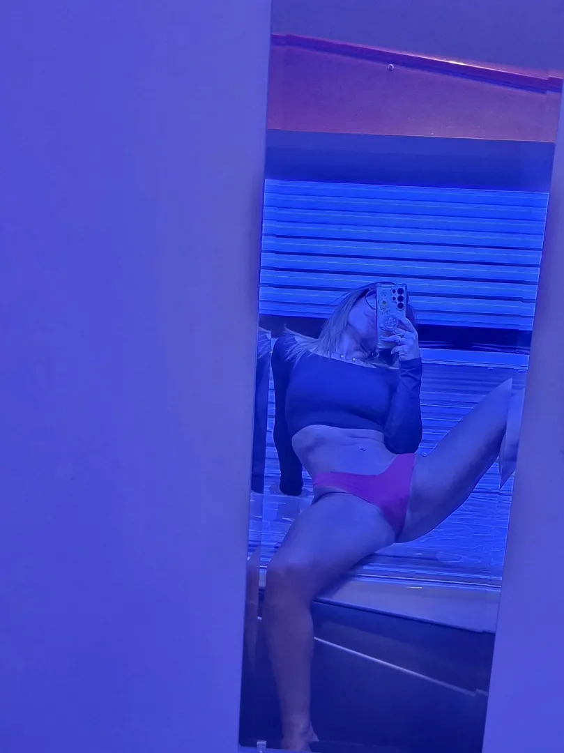 Cum undress me & lotion me up for tanning