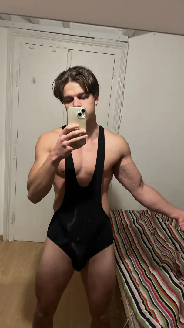 Do you like my outfit?