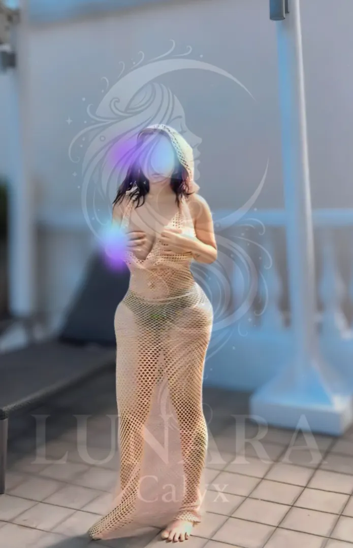 [F]estering desire to ignore my responsibilities and stay pool side all afternoon has officially reached a breaking point.