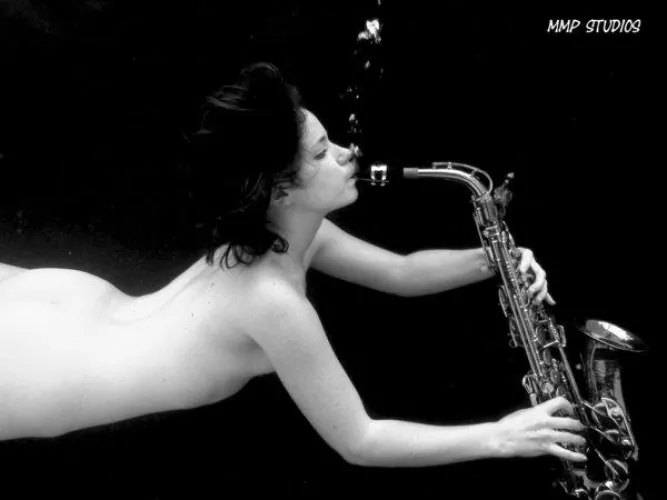 Finally someone who really knows how to blow without air