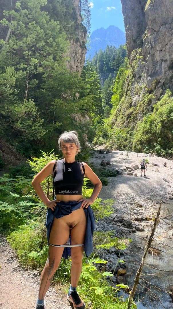 Flashing to celebrate the scenic views