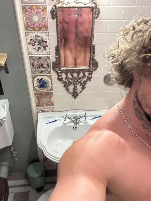 I know u like ur bottoms strong 