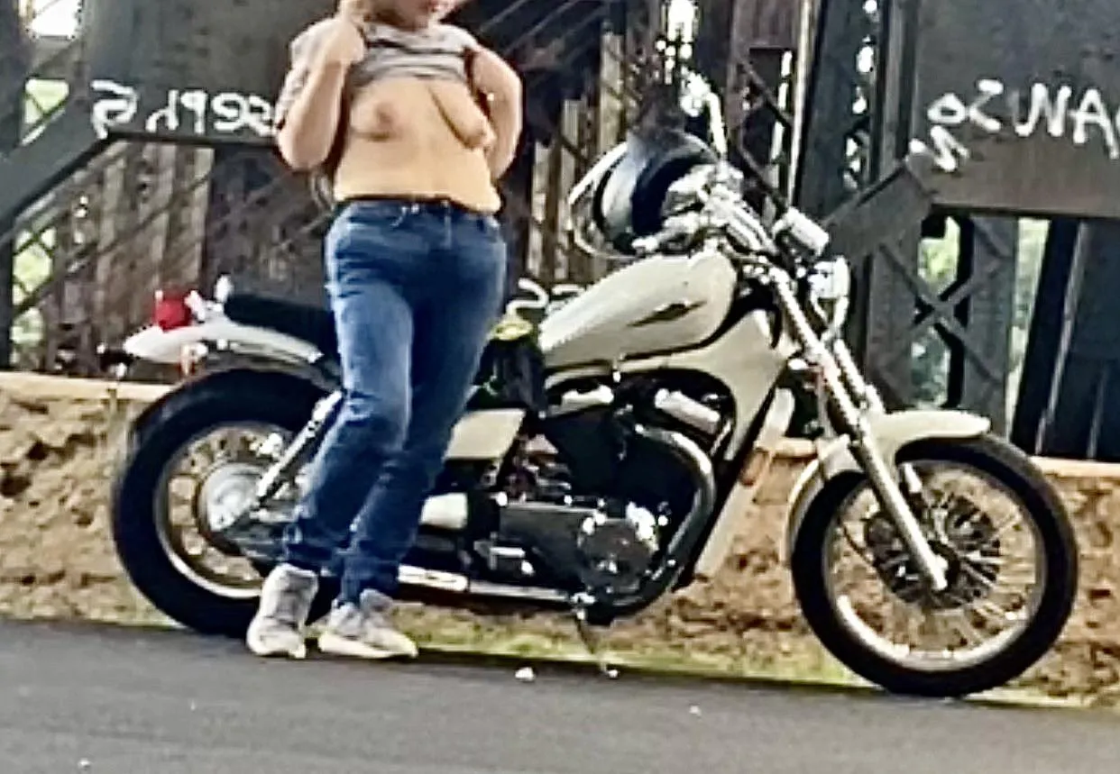 I need a new slave cylinder! Who knew that was a thing? It’s in bikes with hydraulic clutch systems.  Now we both know. 