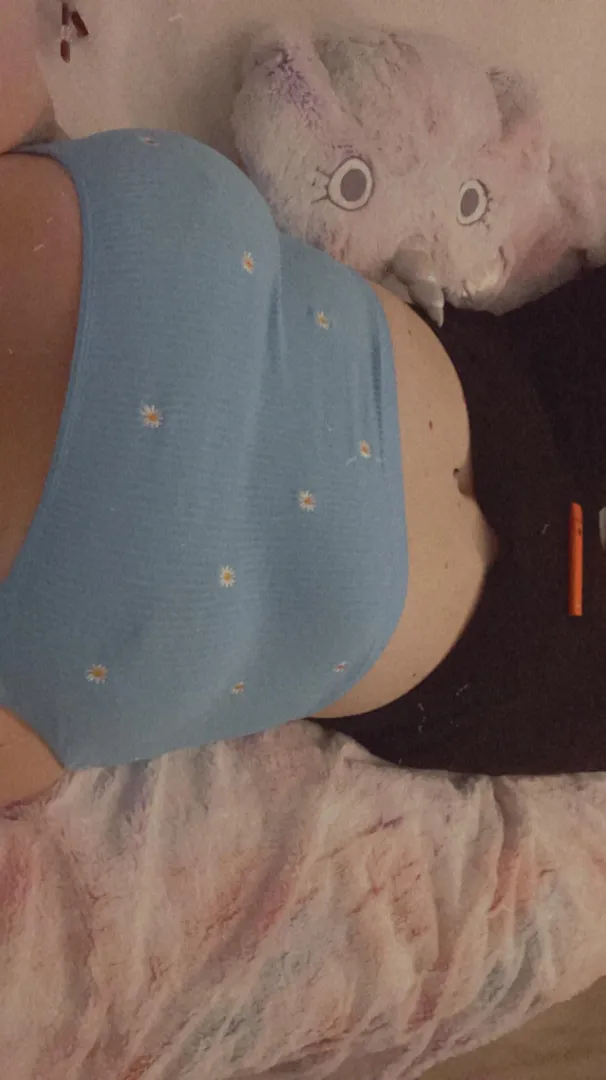 i’m online and chatttty tonight :) link in description