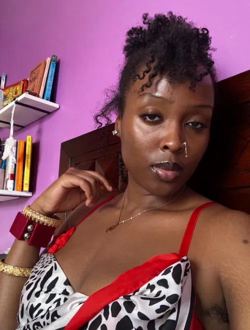 it’s 7am. your testosterone is high and you need to drain your wallet. you came to the right Goddess