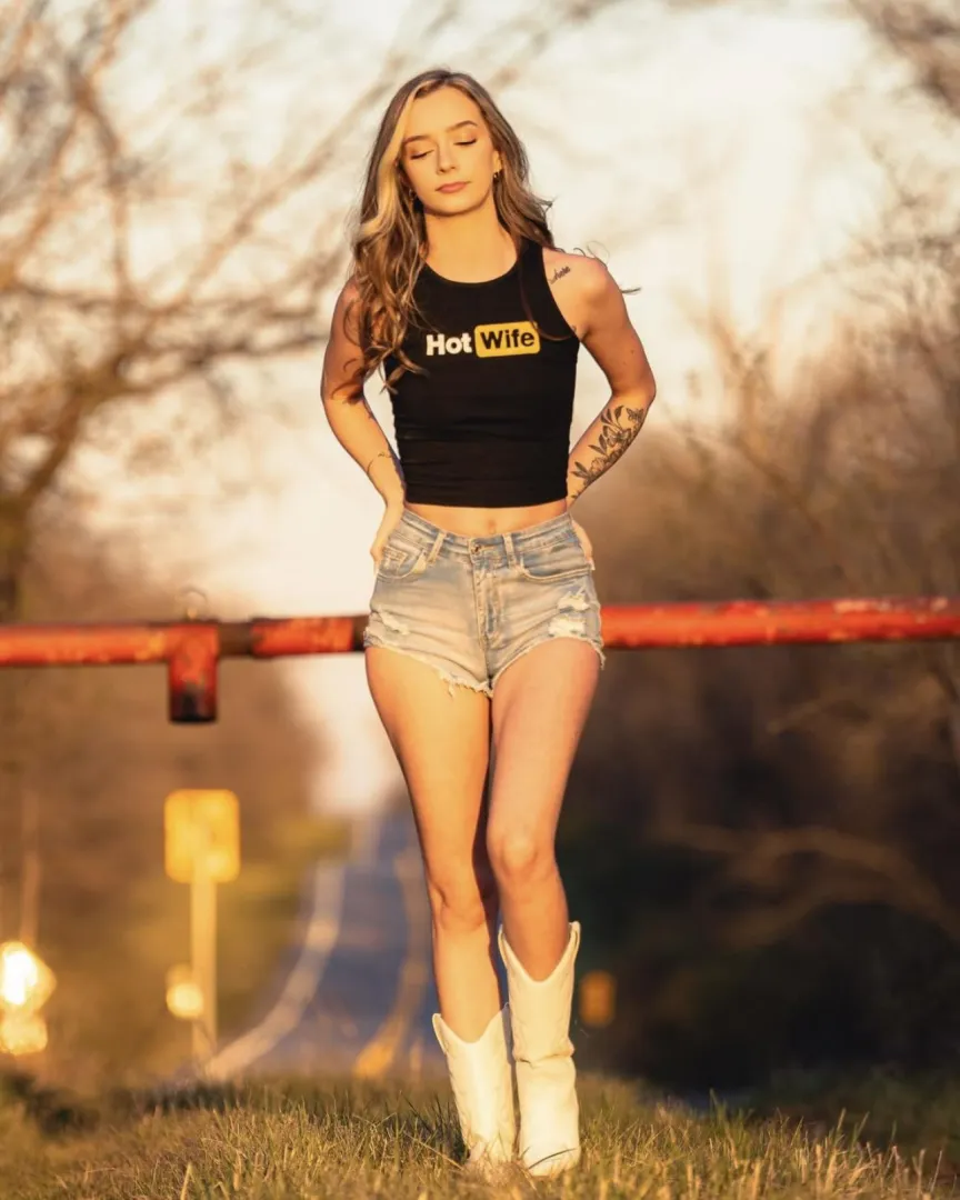 new post & follow @emily.graceexo