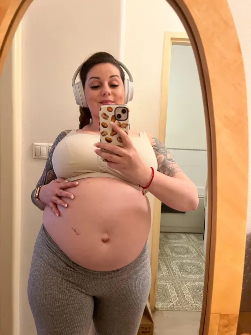 … taken after I gobbled down 5 cheeseburgers and did an air inflation a bit 