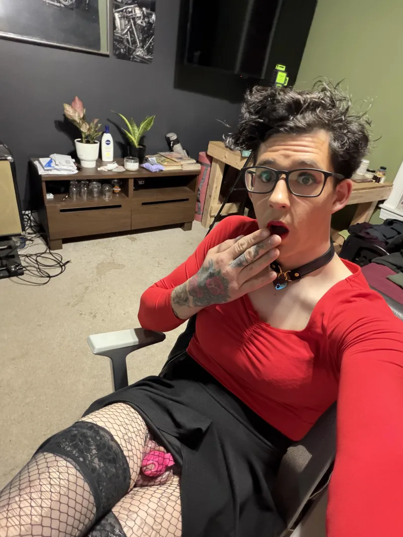 [USA] #NJ Sissy, 27, looking for sissy friends or a domme key holder to train me