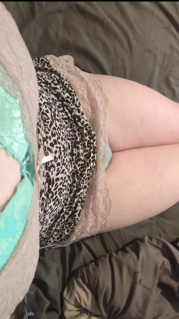 22 YO Sissy Virgin love chatting to new people XOXO