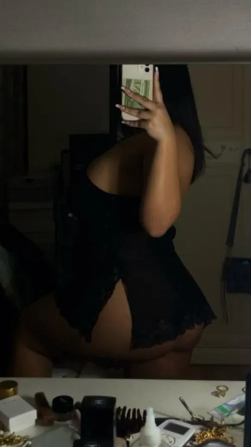 24F anyone trying to to meet up now? Available now