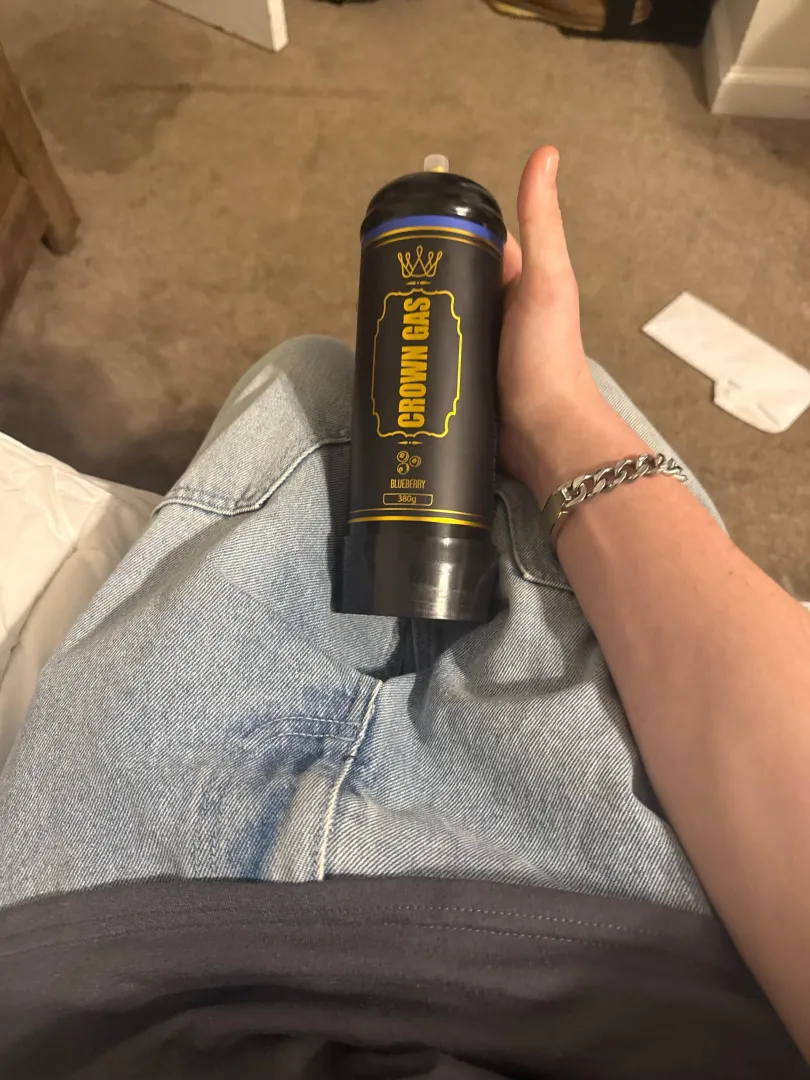 300 mgs of dxm hbr, some kushinald, and now, beautiful, peace and love 