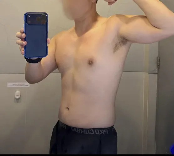 31 M Bicurious. Hosting Ascot Vale. Looking to edge hung and muscular/slim. Below 45 pls.