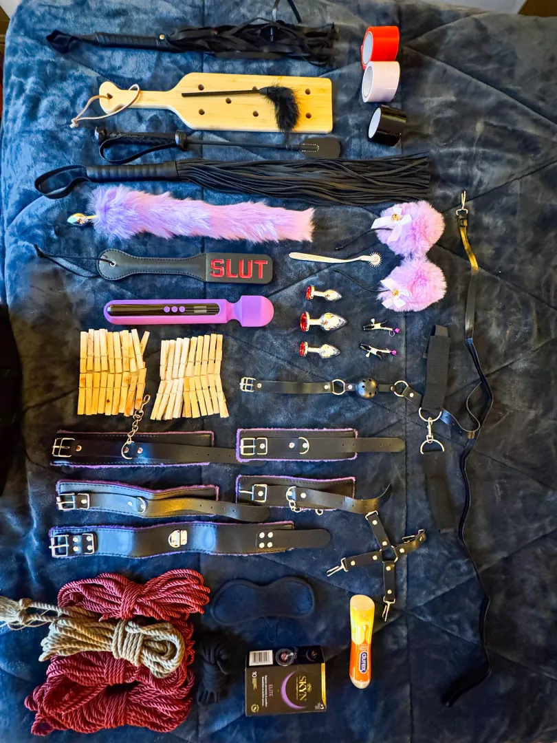 36 [M4F] Who wants to play this Saturday? West End | Can host.