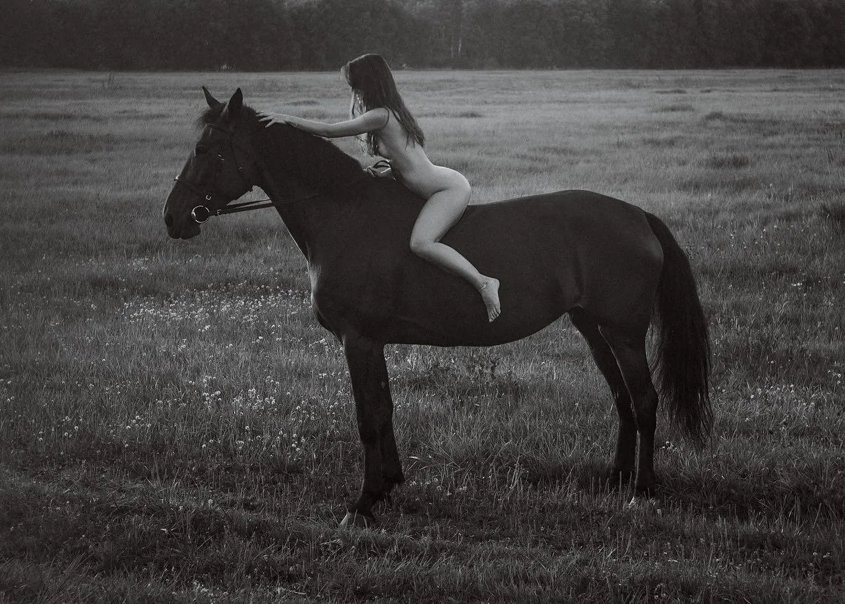 A gentle rub before the ride