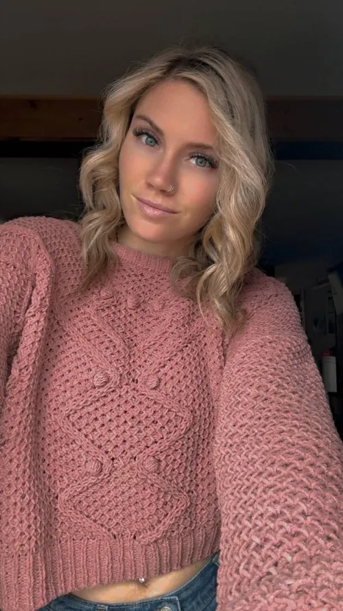 Am I a milf you’d jerk off too? 