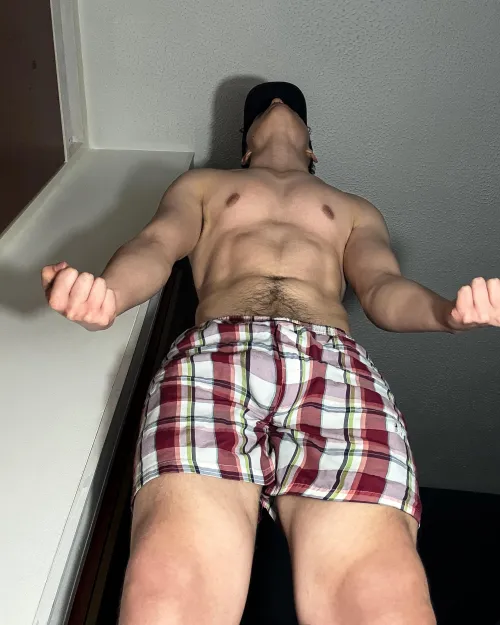 Am I considered a twunk?