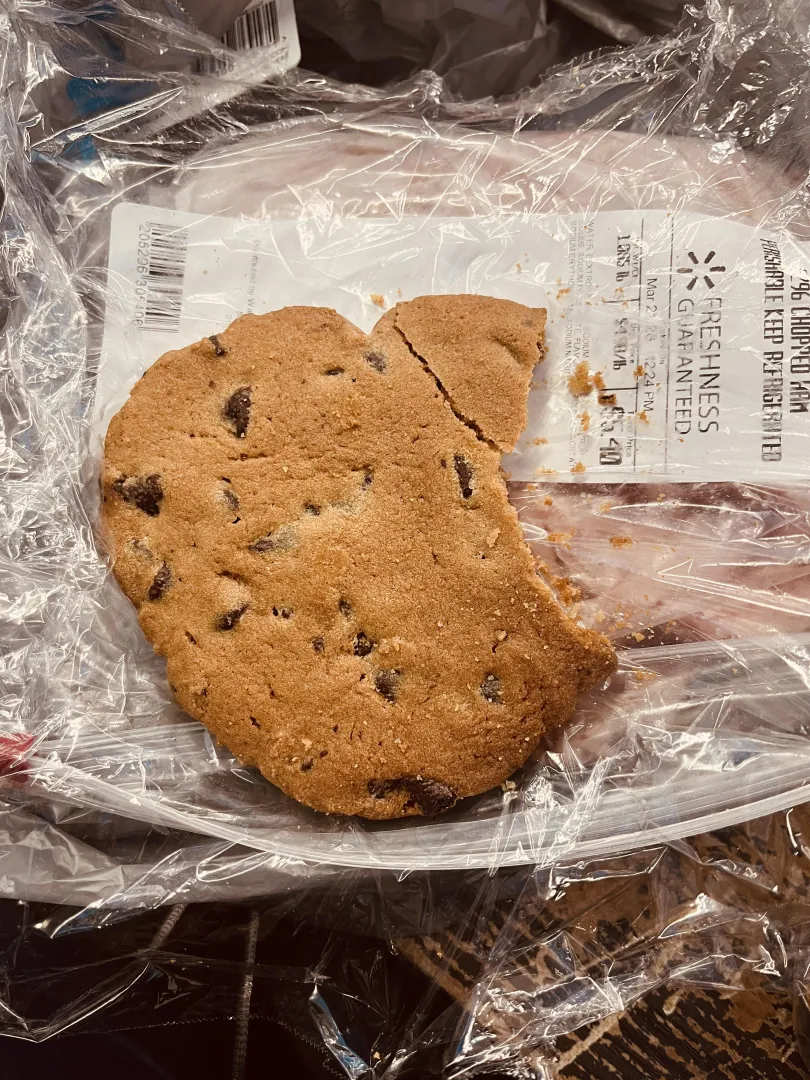 Daddy made me heart shaped cookies in my lunch today!