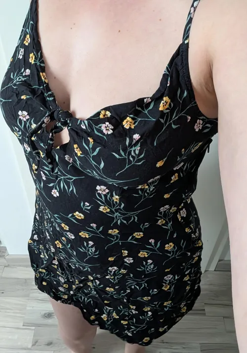 Do you like my sundress?