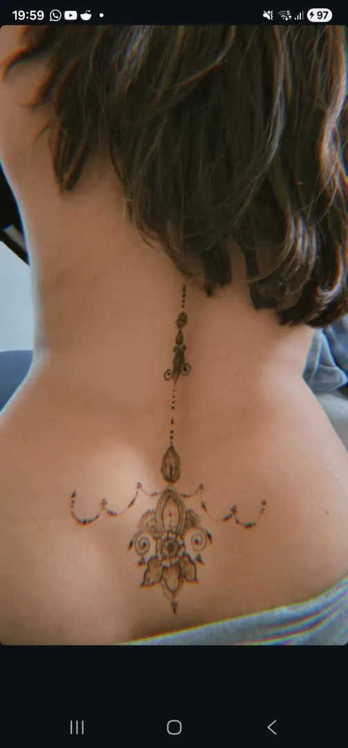 Does a man give a better blowjob or a woman/girl. I'm asking this because I've had many women/girls suck it but they do not know the right places, they just guess, but a man/boy with same anatomy would know where the pleasure is more.?? So I repeat the