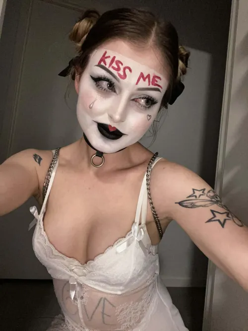 First kiss applications now open