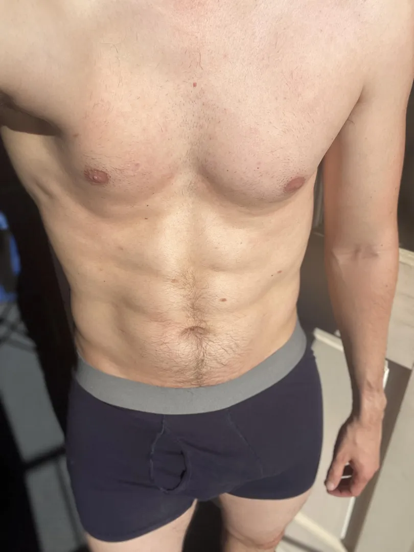 Fit 40 yo bull in Columbia for hotwives and couples