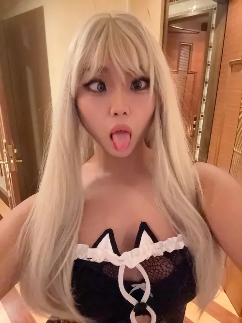 Getting ready to swallow you whole {F}