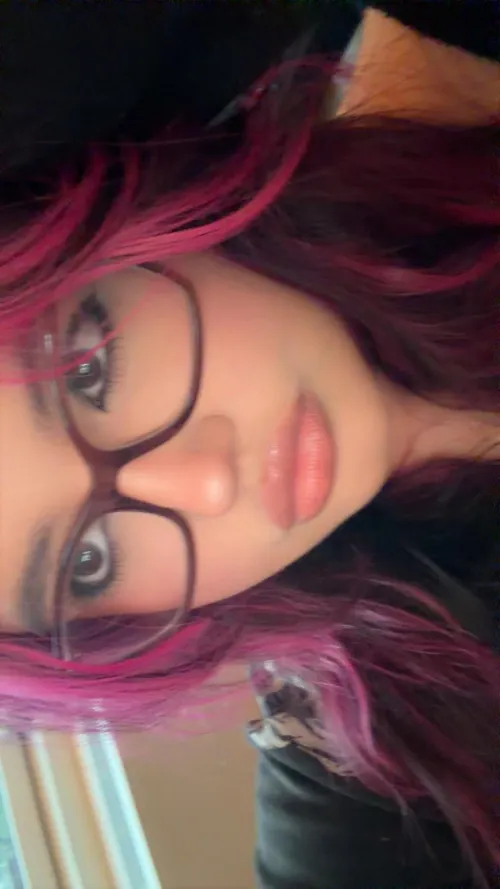 good morning check out my throne for a kiss hannasbananas11