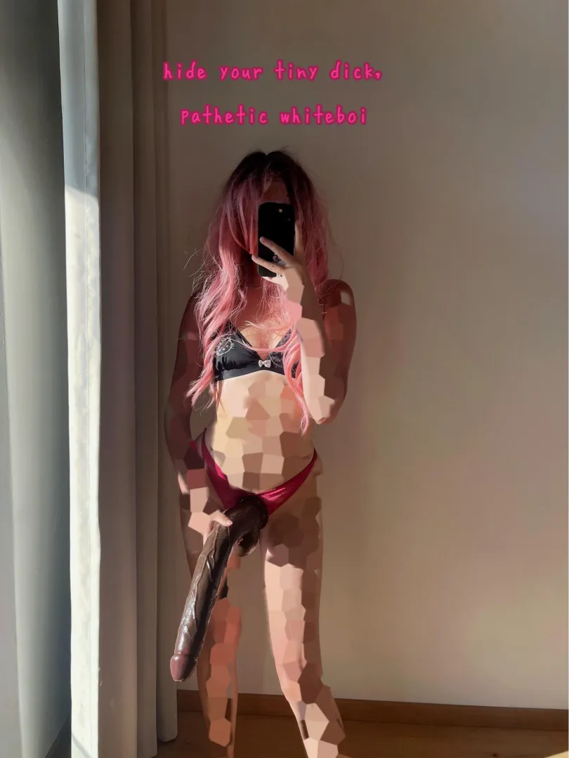 Goon to this huge dildo, pathetic whiteboi ♠️