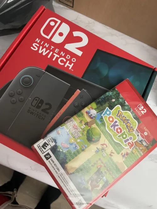 I got myself an early b-day present!!