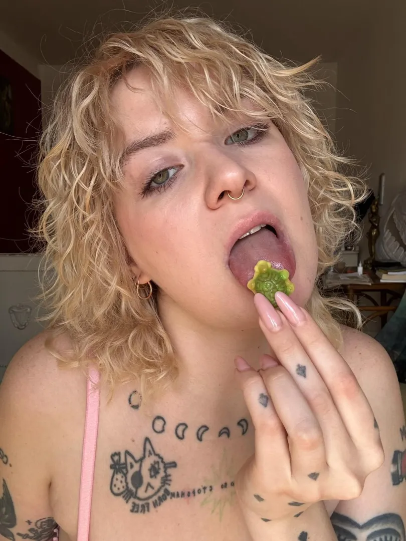 I loooove tinies like you {f}