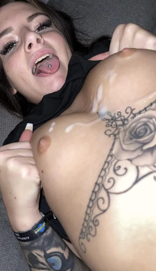 I need more cum here, your balls are full?