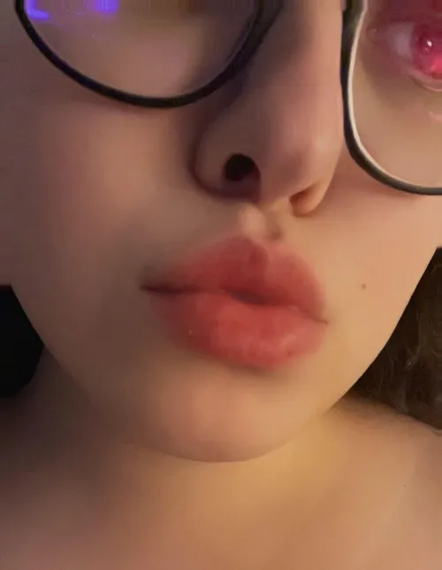 I think my lips need some lip filler