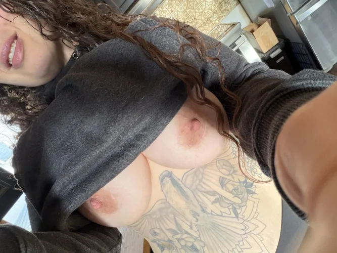 Just a mom with some tig ole bitties