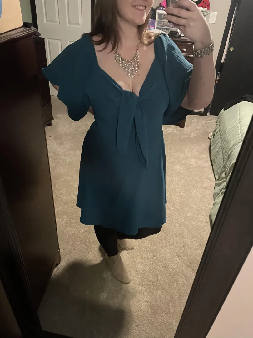 Just taking a quick half way through the workday selfie 