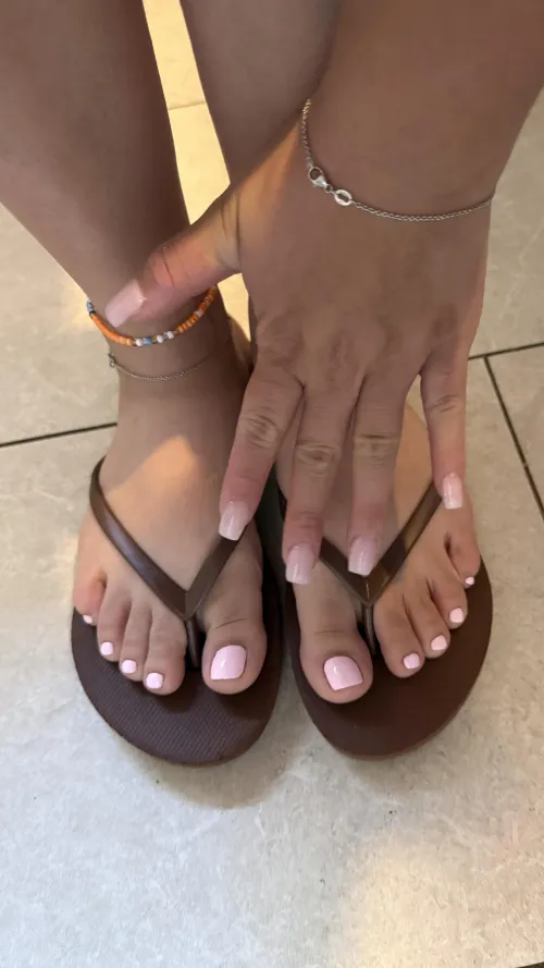 my girlfriend’s anklets