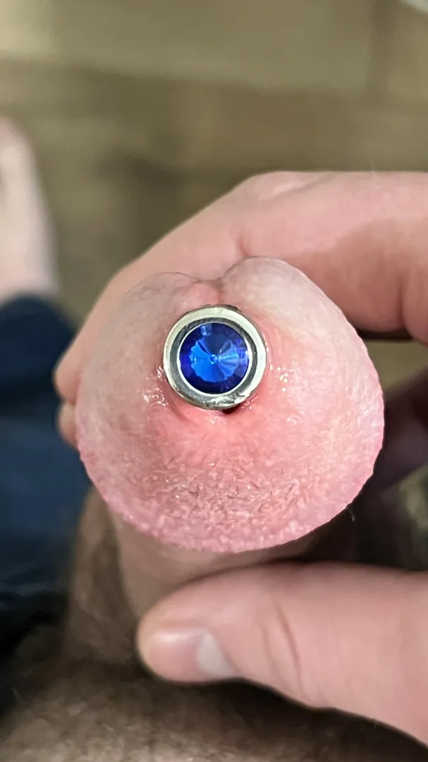 My peehole is a jewel 